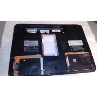 toshiba satellite a300-1bu psaj4e-03n002it COVER INFERIORE BASE